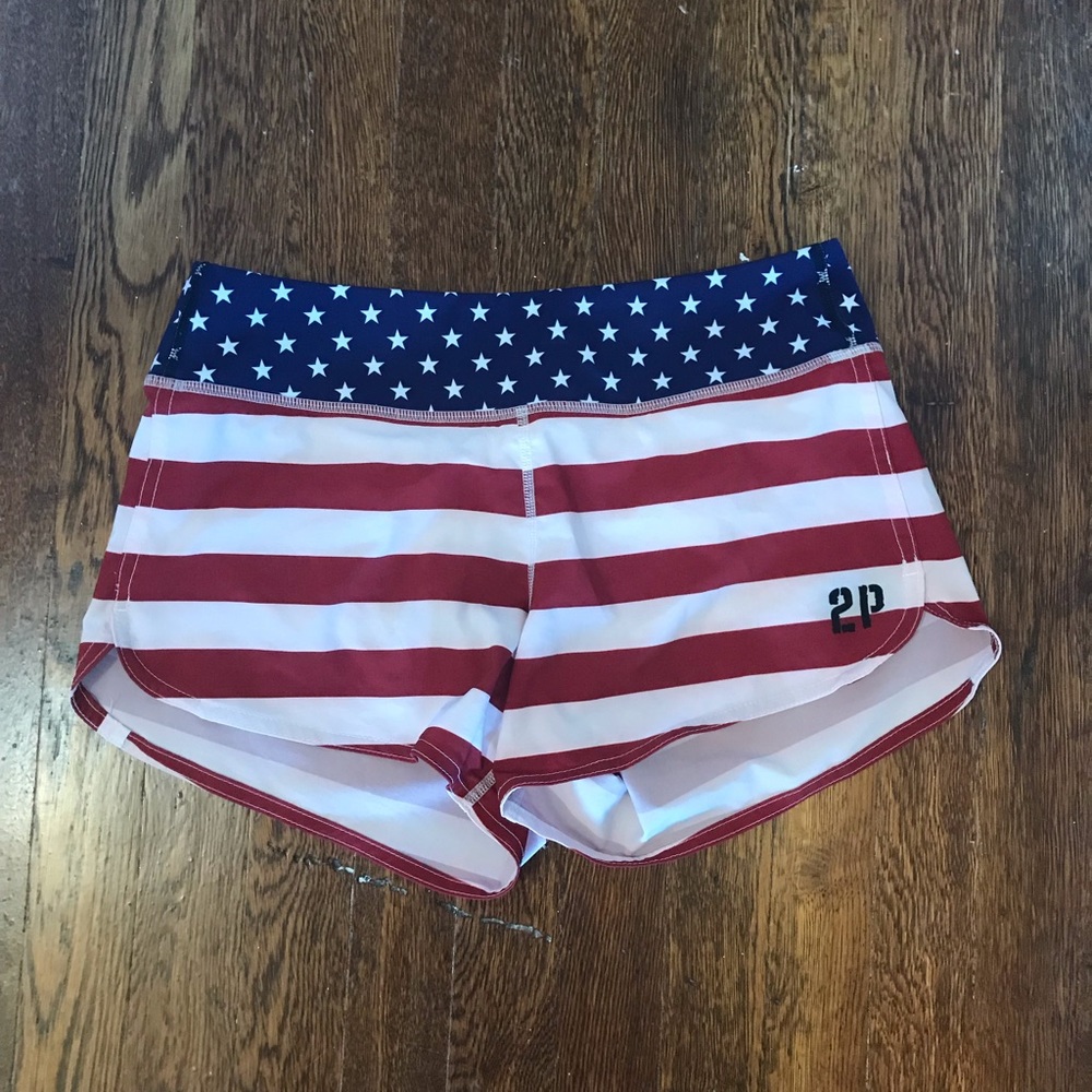 2Pood Americana booty shorts